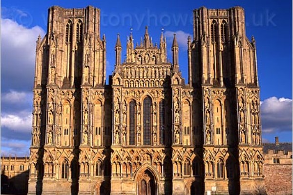 The wonderfull Wells Cathedral is a great place for families and school trips