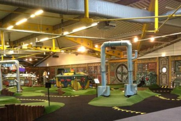 The Golfing Hole, Swindon