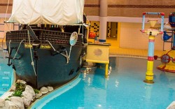 Kids Days Out Bracknell showing swimming pool with galleon