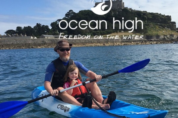 Kids Days Out Marazion showing Dad kayaking with daughter