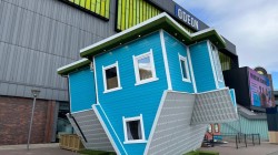 Upside Down House, Metrocentre Gateshead Upside Down House, Metrocentre Gateshead